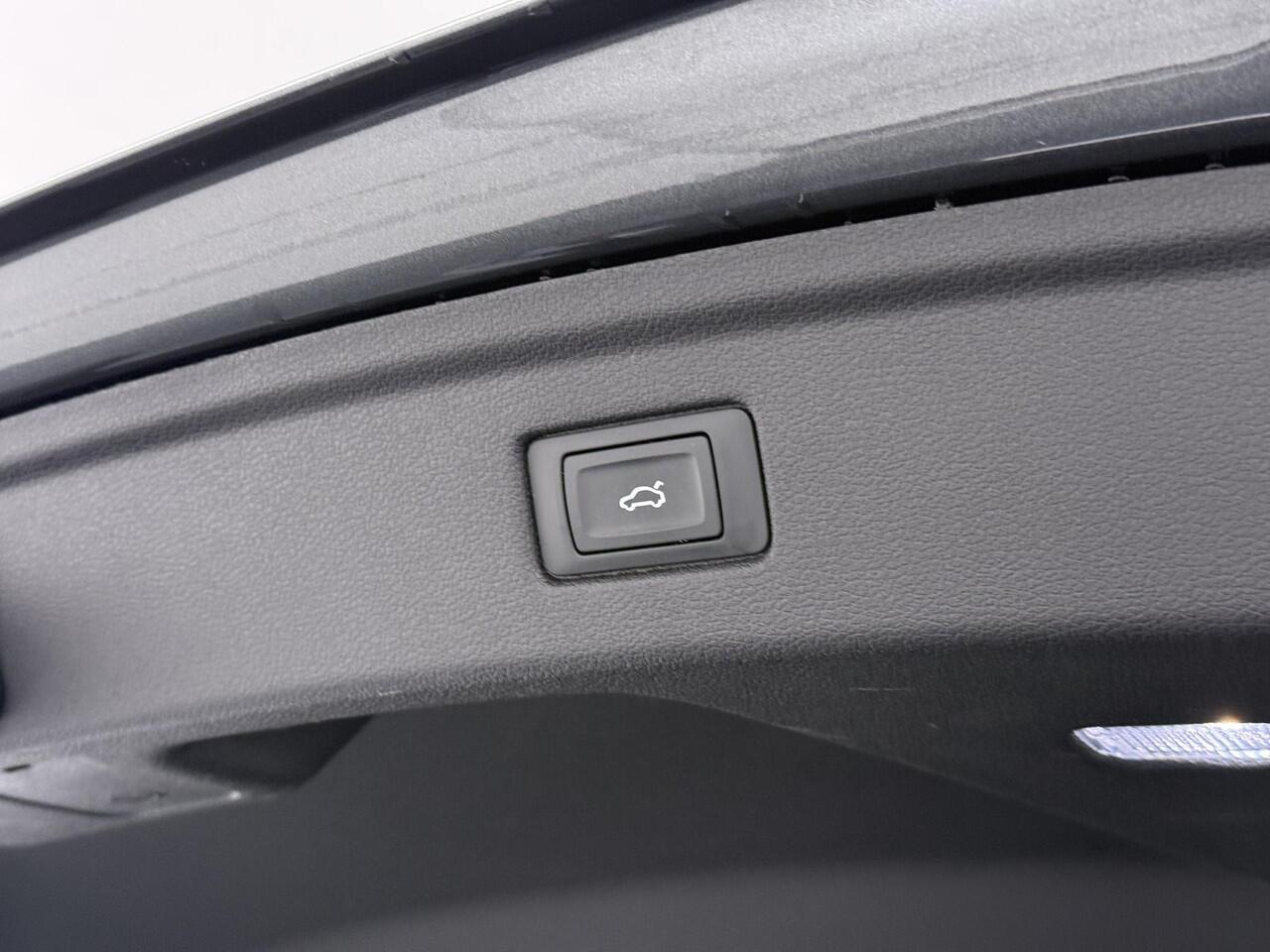 Audi A5 Sportback 40 TFSI S edition Trekhaak | NL Auto | S-Line | Camera | B & O |