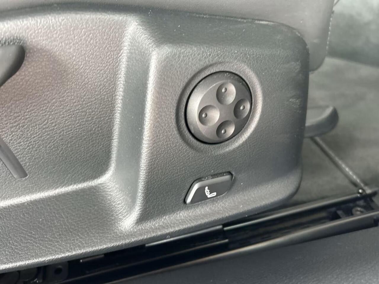 Audi A5 Cabriolet 40 TFSI S-LINE ** MATRIX, NAVI+, LEDER, TREKH, NEKVERW, 19-inch LMV, VIRTUAL ** 1e EIG - UNFALLFREI - ¤ 31.000,= onder NP ** ** INFORMEER OOK NAAR ONZE AANTREKKELIJKE FINANCIAL-LEASE TARIEVEN **