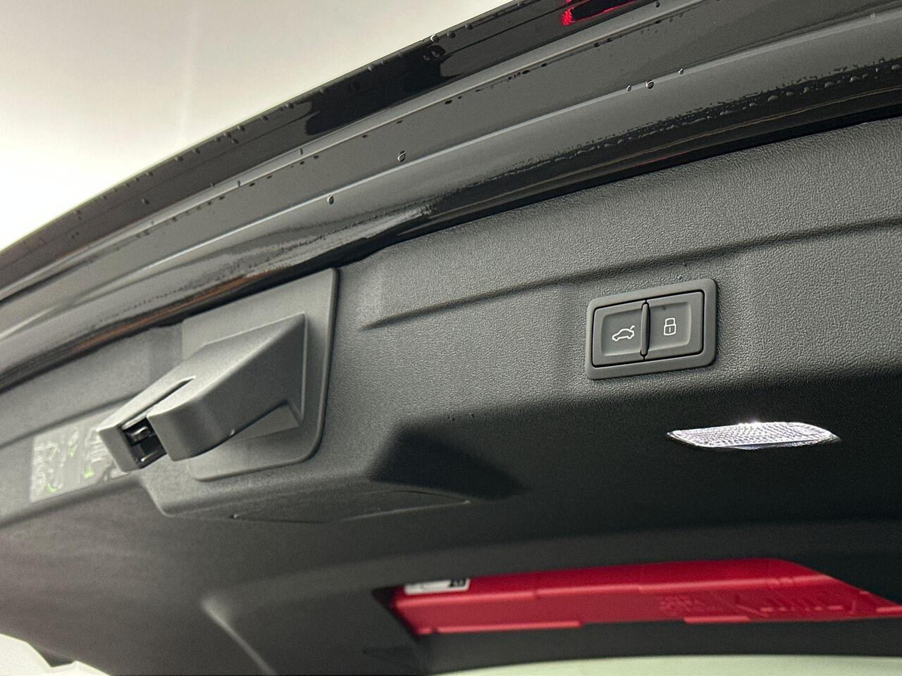 Audi A5 Avant S edition e-hybrid 220 kW / 299 PK Avant 7 versn.