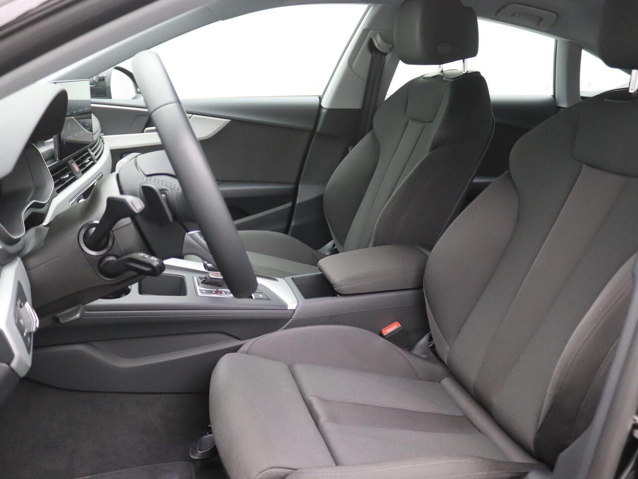 Audi A5 Sportback 40 TFSI S edition 204PK S-Tronic S-Line, Side Assist, Matrix-LED, Achteruitrijcamera, Elektr. Achterklep, Stoelverwarming, Navi, Clima, Trekhaak, 18" LM Velgen, Adaptieve Cruise Control