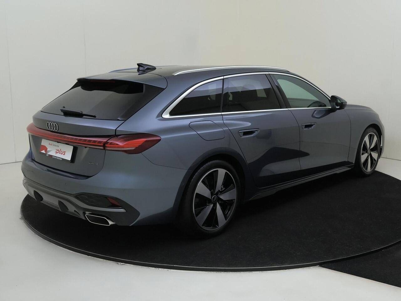 Audi A5 Avant 2.0 e-hybrid quattro S edition | Panoramadak | Trekhaak | 360 camera | Display passagierszijde | Dodehoek detectie | Tech Plus pakket | LED matrix verlichting |