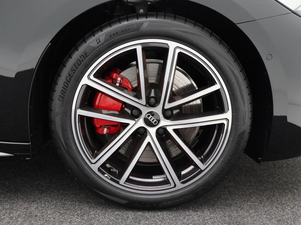 Audi A5 Avant S edition Competition 2.0 e hybride | 367 PK | Privacy glas | Rode remzadels | Comfortsleutel | 19 inch velgen |