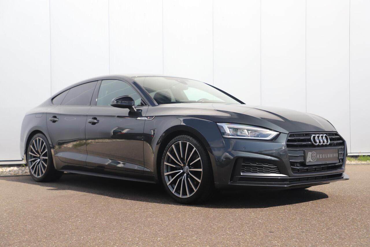 Audi A5 Sportback 35 TFSI Sport S-line black edition Trekhaak Virtual Cockpit LED Matrix Navigatie Half Leder Stoelverwarming Sfeerverlichting 19 inch LMV NAP Dealer Onderhouden!