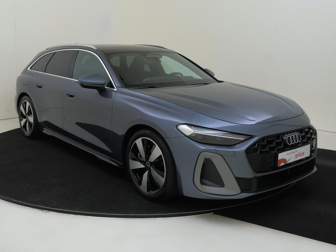 Audi A5 Avant 2.0 e-hybrid quattro S edition | Panoramadak | Trekhaak | 360 camera | Display passagierszijde | Dodehoek detectie | Tech Plus pakket | LED matrix verlichting |