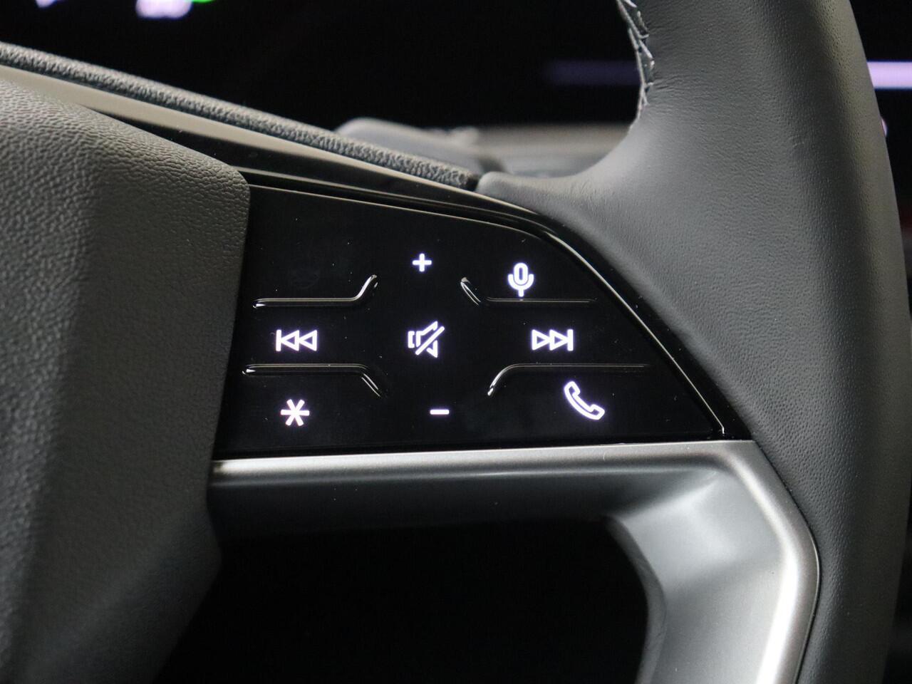 Audi A5 Limousine 2.0 TFSI Advanced edition Audi A5 Limousine 2.0 TFSI Advanced Edition |