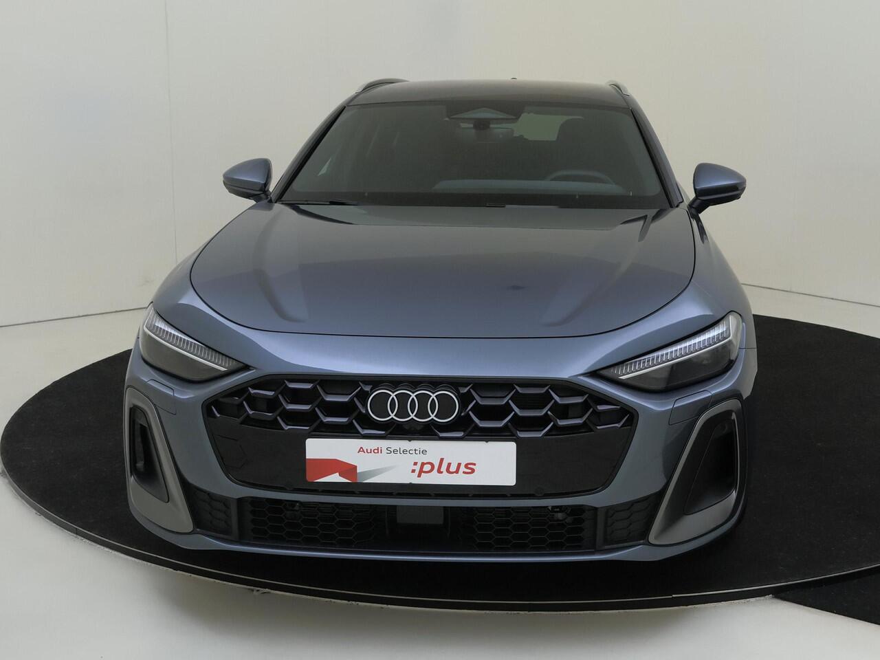 Audi A5 Avant 2.0 e-hybrid quattro S edition | Panoramadak | Trekhaak | 360 camera | Display passagierszijde | Dodehoek detectie | Tech Plus pakket | LED matrix verlichting |