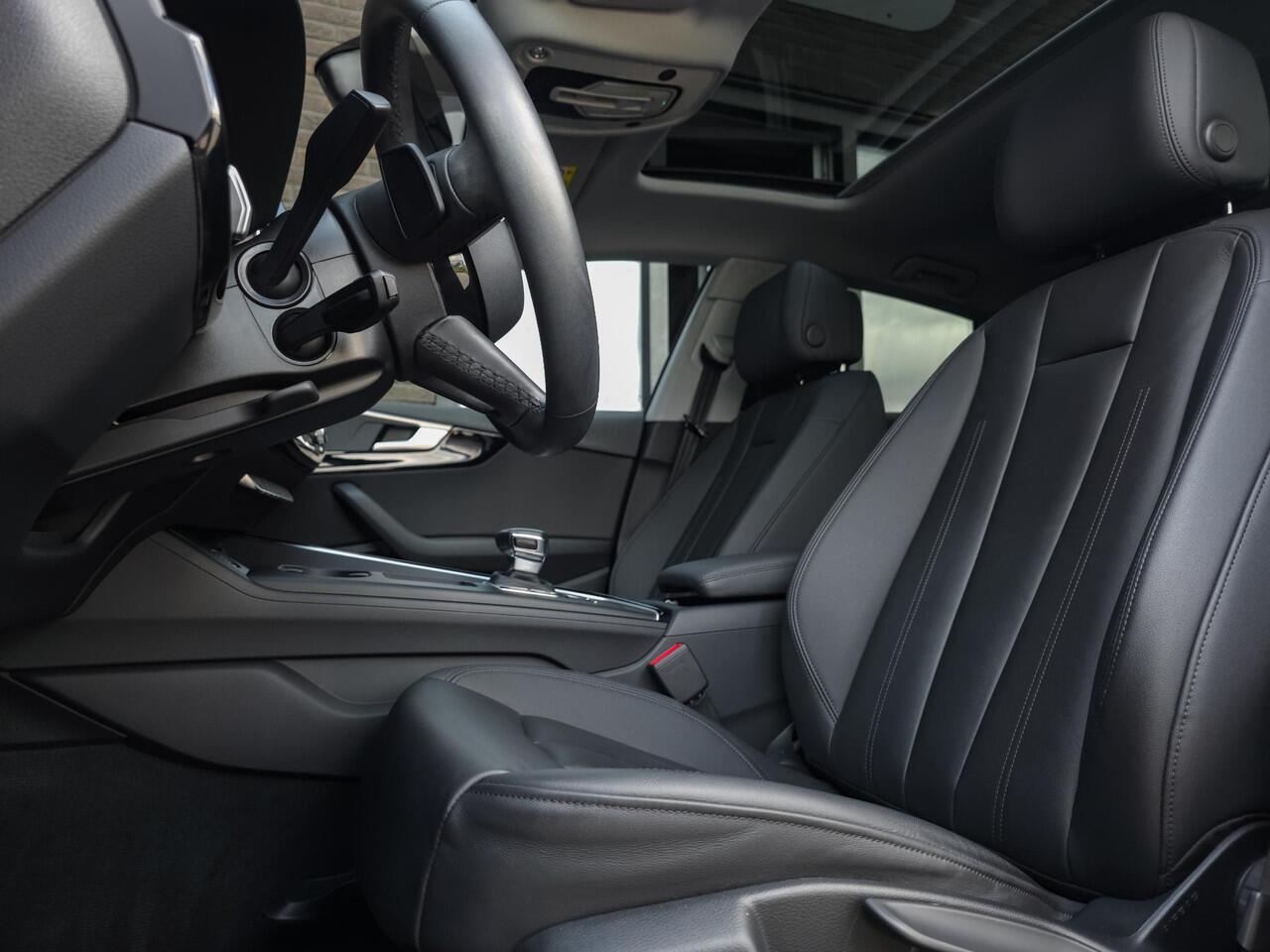 Audi A5 Sportback 35 TFSI | Pano | Leer | 20"| All Black | Keyl | Priv. glas | Camera | Adap. Cruise |