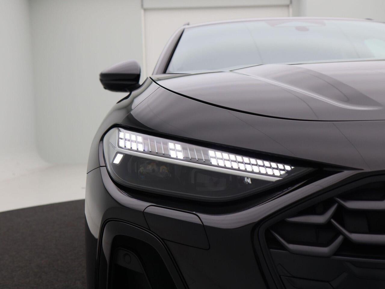 Audi A5 Avant S edition Competition 2.0 e hybride | 367 PK | Privacy glas | Rode remzadels | Comfortsleutel | 19 inch velgen |