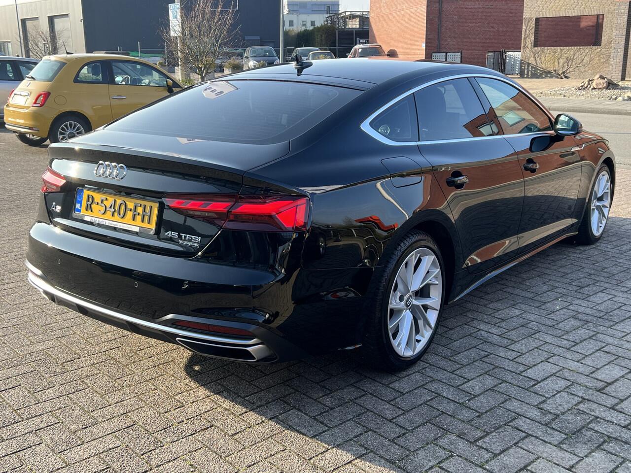 Audi A5 Sportback 45 TFSI 245 pk Quattro Sport Automaat Trekhaak Led Matrix koplampen Standkachel Stoelverwarming Sportstoelen Navi on Demand Carplay Android Mild Hybride
