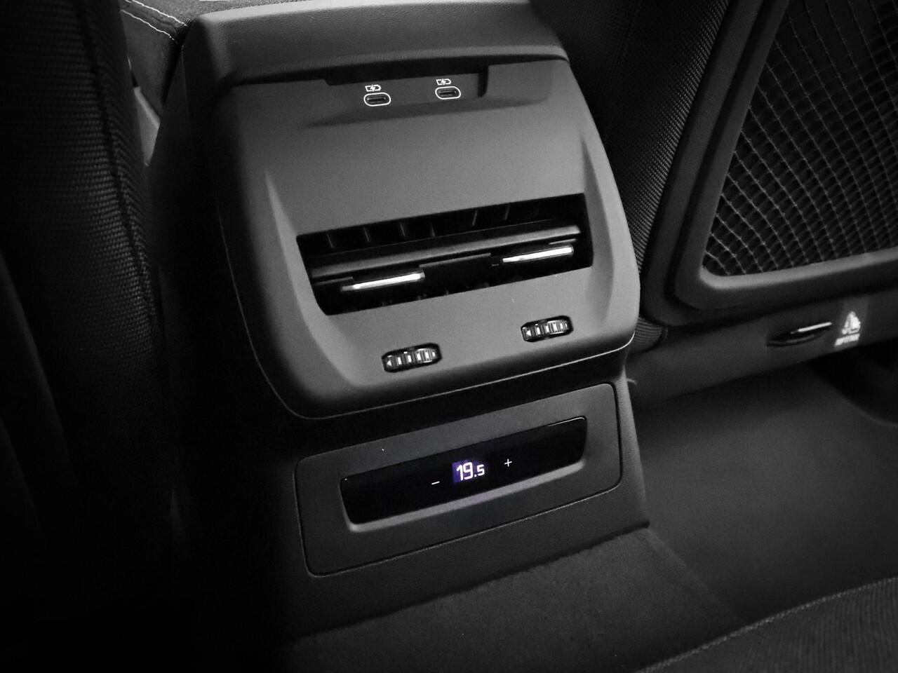 Audi A5 Avant 2.0 e-hybrid quattro S edition 299 PK · Ambiente lichtpakket pro · Privacy glas · Optiekpakket zwart-glanzend