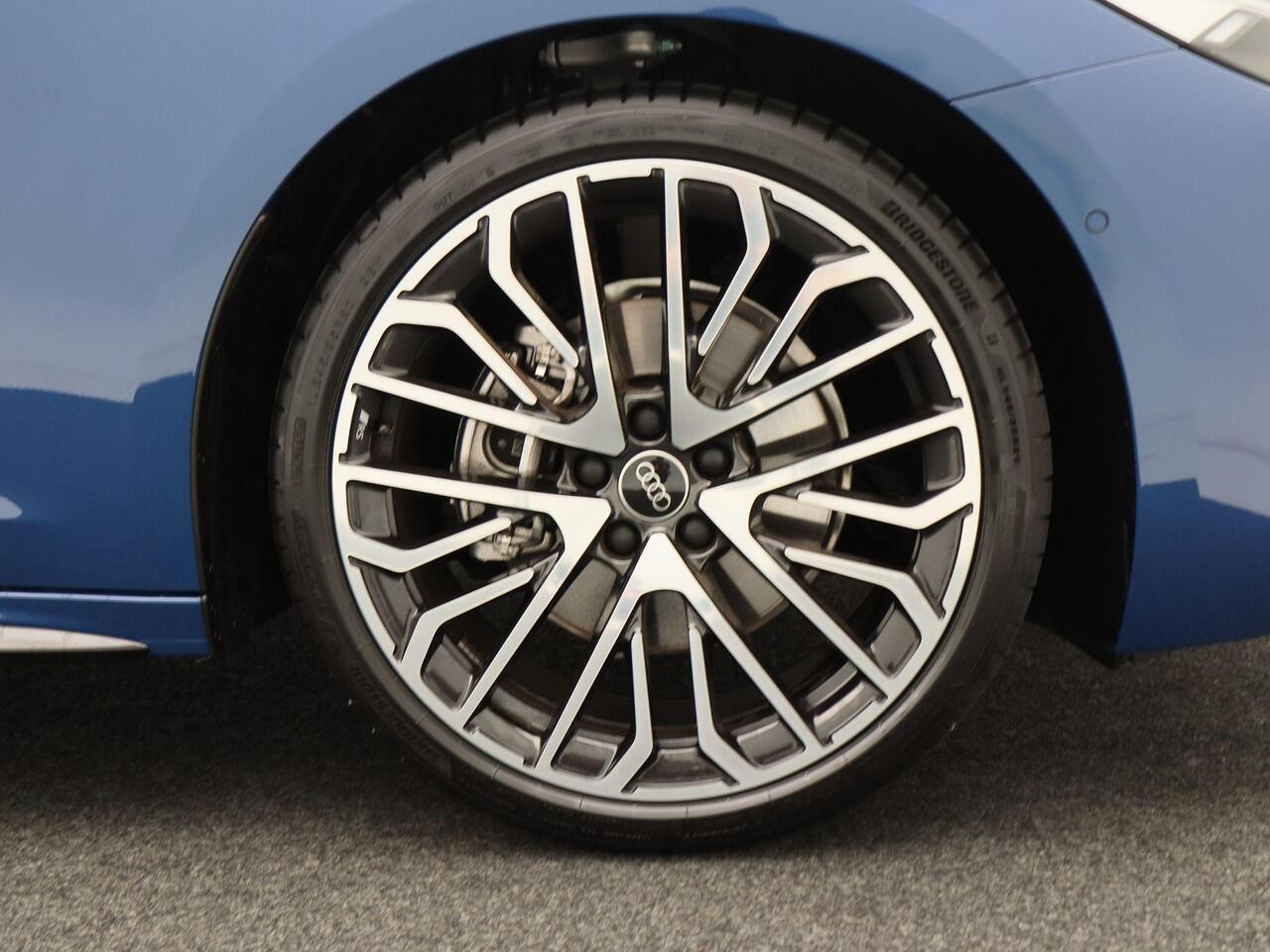 Audi A5 Avant 2.0 TFSi 150 Pk Automaat S-Line | 360° Camera | Full LED | Trekhaak | Adaptive Cruise | Carplay | Stoel Verwarming | 20 Inch | 5.828 Km