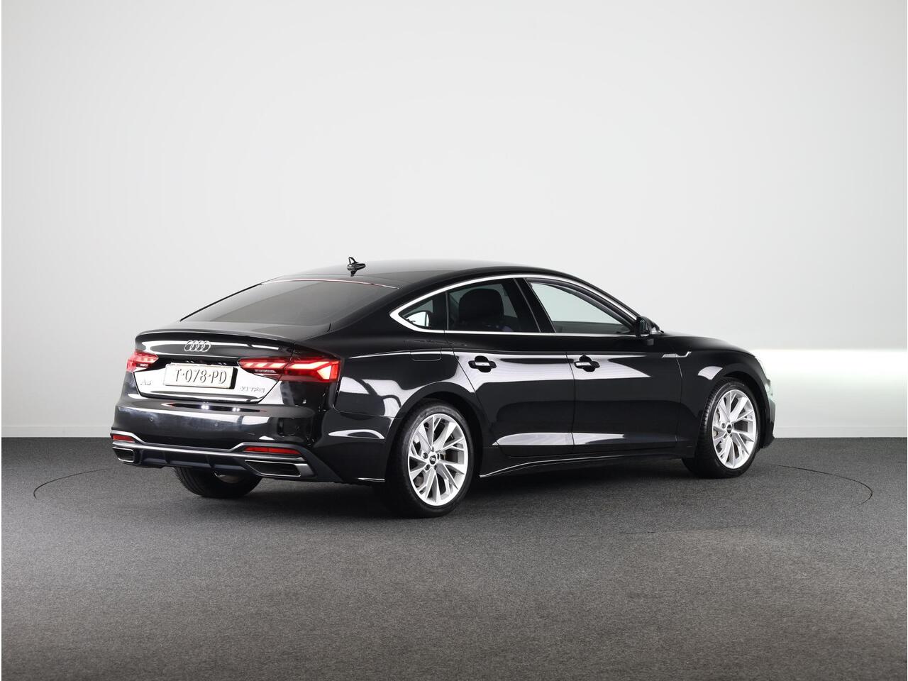 Audi A5 Sportback 40 TFSI Advanced Edition 204pk | Sportstoelen | Matrix LED koplampen | 18 inch lichtmetalen velgen | Voorstoelen met massage functie