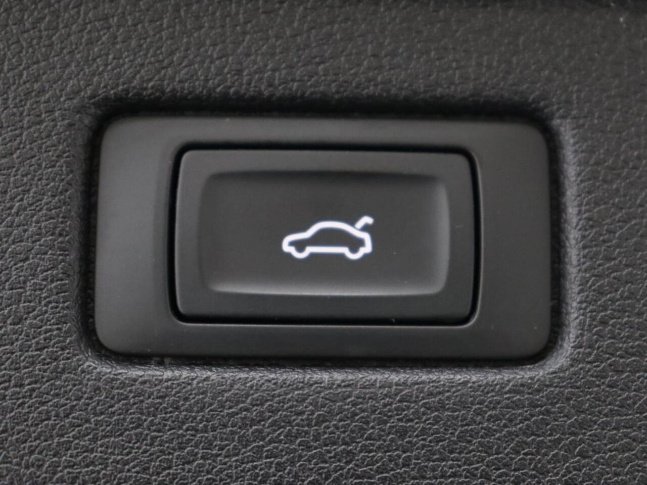 Audi A5 40 TFSI Sport S-line Edition | 80.600km NAP | Panoramadak | Stoelverwarming | Half leder | Sportstoelen | Navigatie | Full LED | Climate control | Sportstuur | Parkeerhulp