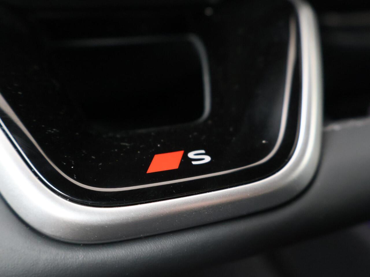 Audi A5 Avant S edition 2.0 TFSI e 299 pk | Keyless Entry | Omgevingscamera's | Stoelverwarming | Adaptieve Cruise Control | Audi R8 Exclusive lak | Alcantara Sportstoelen