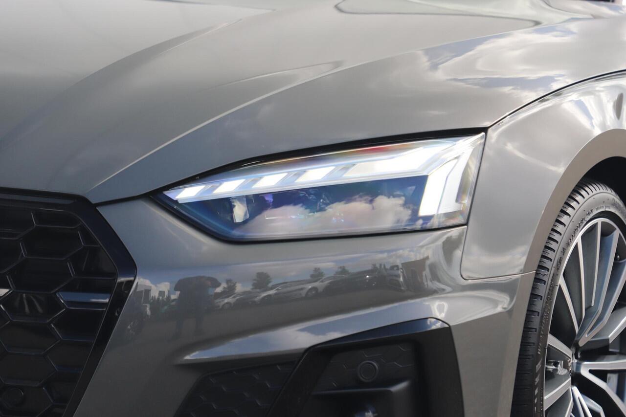 Audi A5 Sportback 35 TFSI S edition Competition Black Pack Panoramadak B&O Virtual LED Matrix Navigatie Achteruitrijcamera Carplay Half Leder Stoelverwarming NAP Dealer Onderhouden!