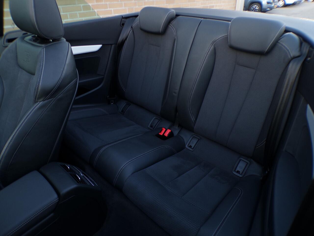 Audi A5 Cabriolet 40 TFSI S edition, Automaat / Trekhaak / Carplay + Android Auto / Matrix LED / Keyless / Sensoren + Camera / 20'' LMV