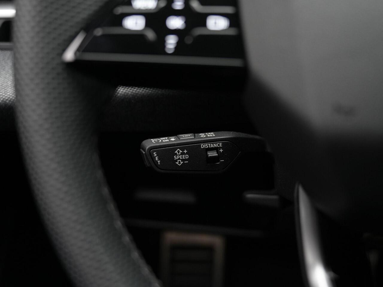 Audi A5 Avant 2.0 TFSI 204 pk S-tronic S edition / S-Line | Panoramadak | Trekhaak | Achteruitrijcamera | Stoelverwarming | Adaptive Cruise | Navigatie | Sportonderstel