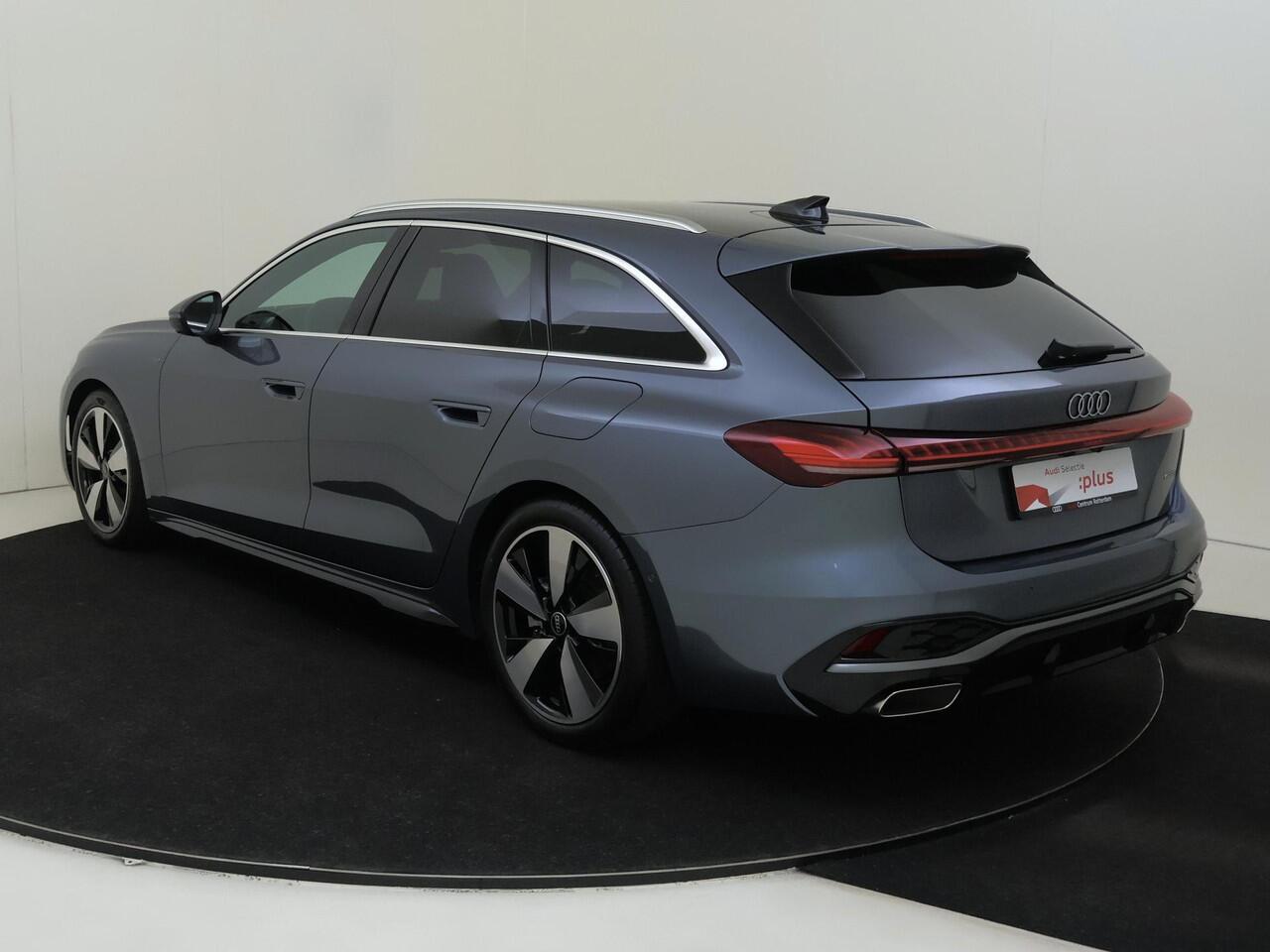 Audi A5 Avant 2.0 e-hybrid quattro S edition | Panoramadak | Trekhaak | 360 camera | Display passagierszijde | Dodehoek detectie | Tech Plus pakket | LED matrix verlichting |