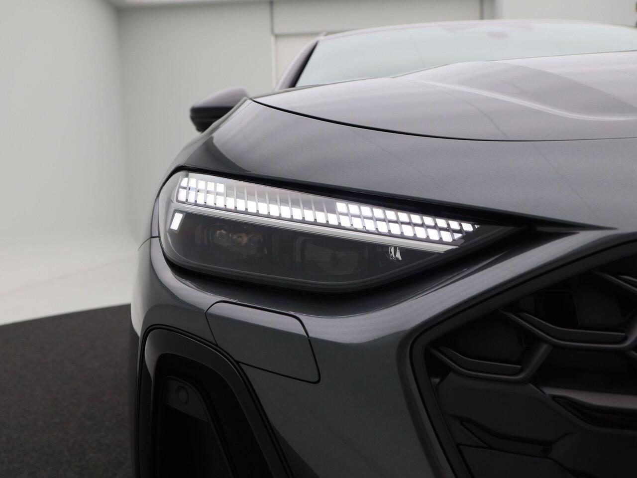 Audi A5 Avant 3.0 TFSI | S5 50 year edition | 367 PK | | Privacy glas | Zwart Optiek | 20 inch velgen | Head up Display |