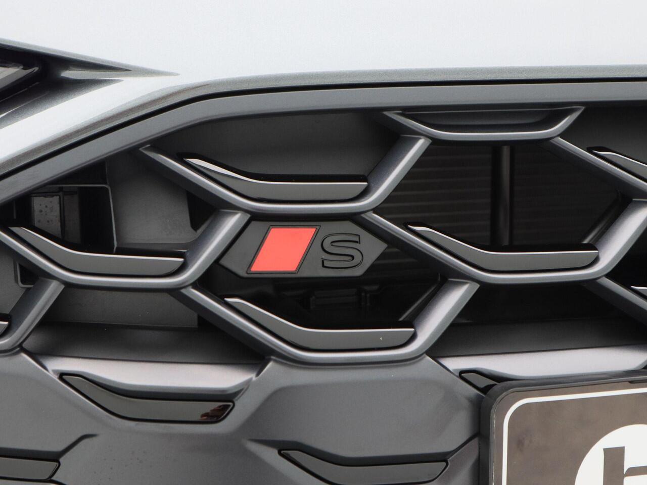 Audi A5 Avant 3.0 TFSI | S5 50 year edition | 367 PK | | Privacy glas | Zwart Optiek | 20 inch velgen | Head up Display |