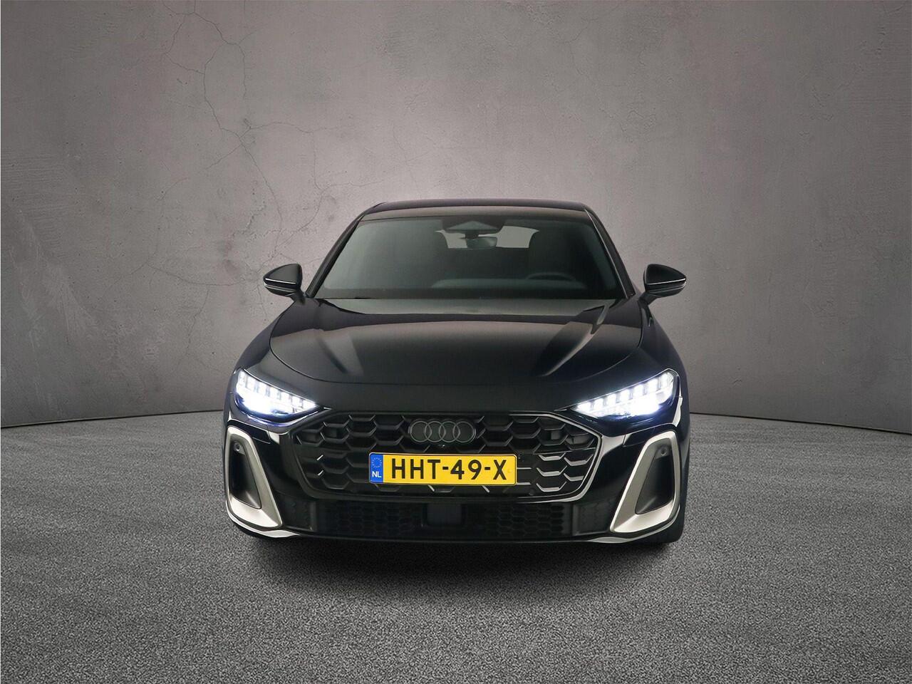 Audi A5 Limousine 2.0 TFSI S Edition | Adapt. Cruise | Optiek Pack | 19 inch | Camera | MMi + | Audi Sound | Parkeerassist Plus | S Line