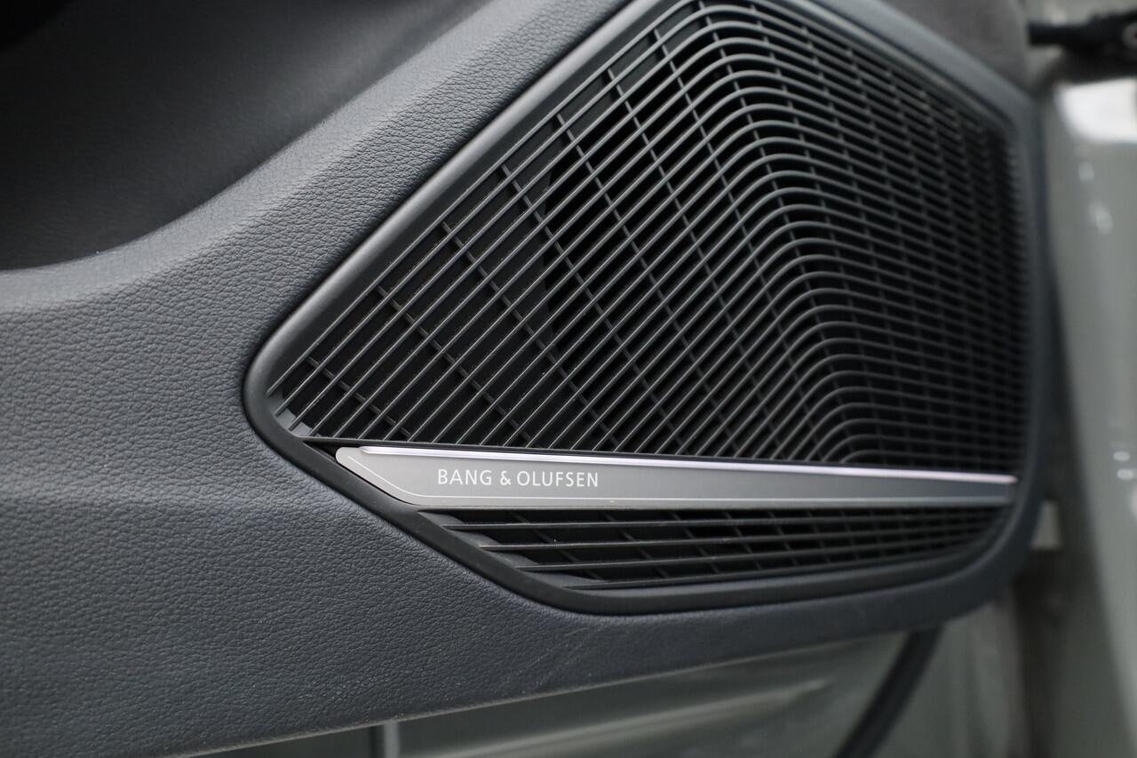 Audi A5 Cabriolet 40 TFSI quattro S Line | Virtual Cockpit | 2x S-Line | B&O | Stoel+ Nekverw. | Leder | Drive Select | 360* | NAV + App. connect | Led | ''20 V