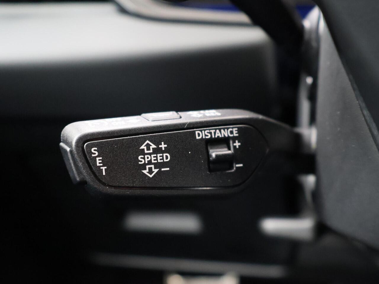 Audi A5 Avant S edition 40 TFSI S tronic | S line | Adaptive cruise controle | Lederen interieur | Elektrisch verstelbare stoelen | Ambienteverlichting multi color | Privacy glass |