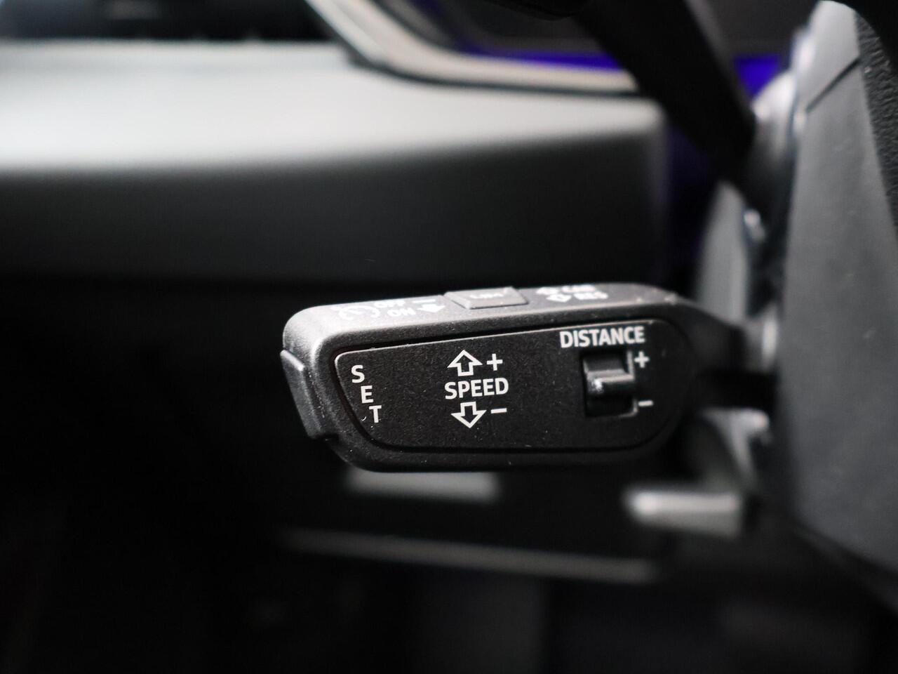 Audi A5 Limousine Advanced edition 35 TFSI S tronic | 150 PK | Automaat | Verwarmbare voorstoelen | LED verlichting | Apple Carplay/Android Auto | Adaptive cruise control |