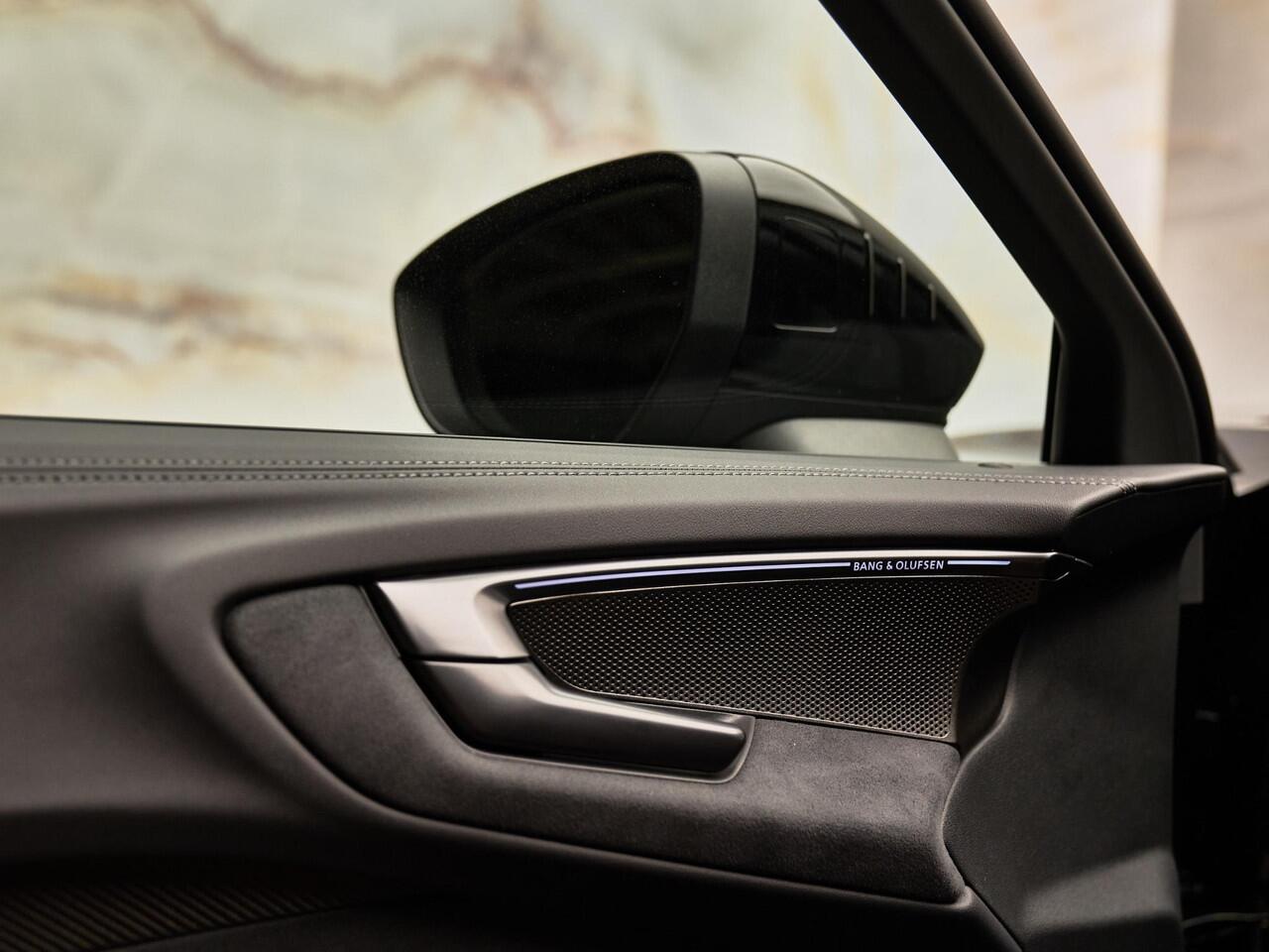 Audi A5 Avant E-Hybrid Quattro S Edition Competition, pano, tr.haak, 20", B&O, matrix-LED, memory, privacy, NP96k