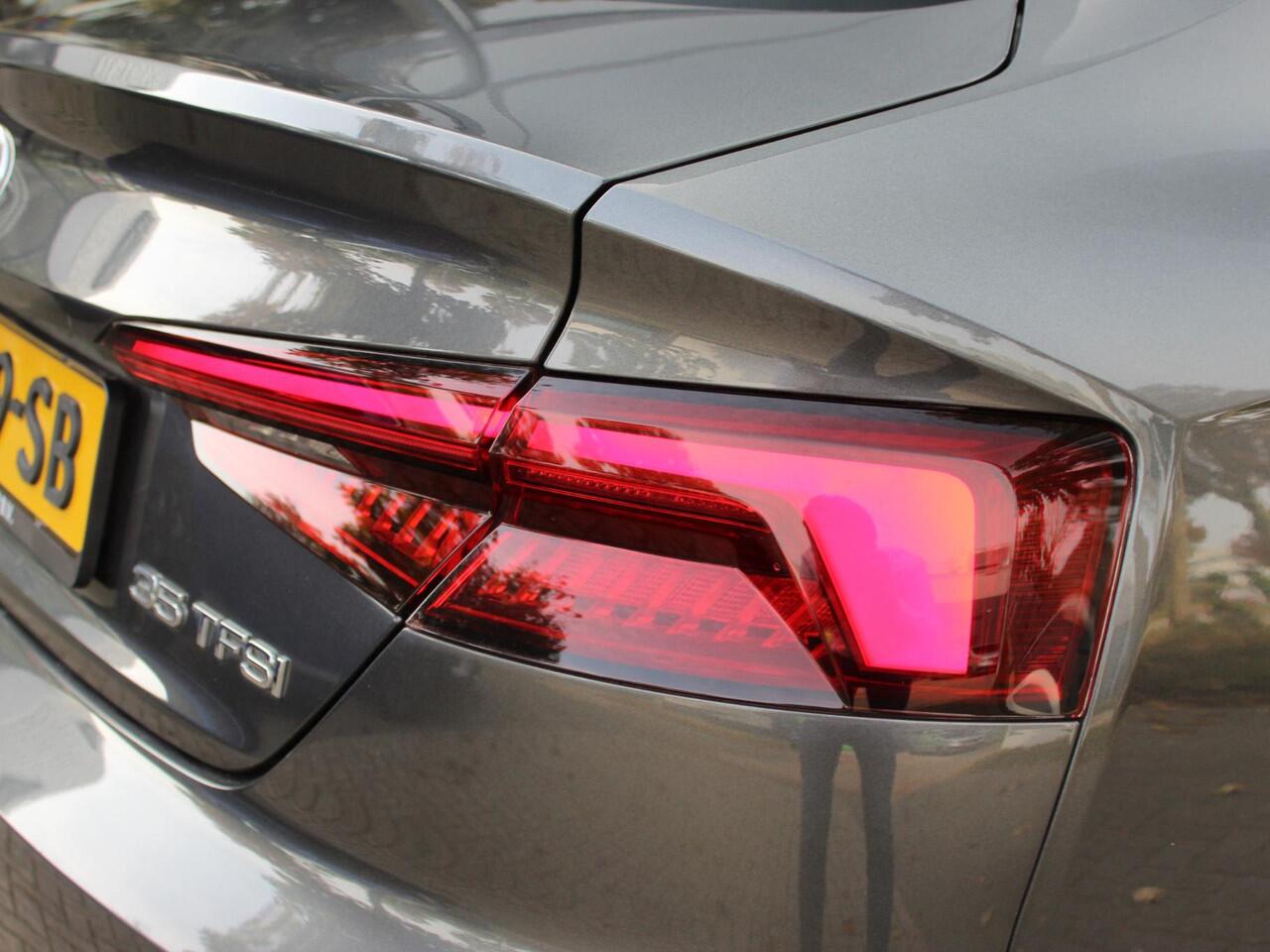 Audi A5 Sportback 35 TFSI Sport S-line Black Edition AUTOMAAT / 1 EIGENAAR / DEALER ONDERHOUDEN / WINTERSET / MMI NAVI / PDC / 3 ZONE CLIMATE / CRUISE / LED / PRIVACY GLASS / 19'' LMV