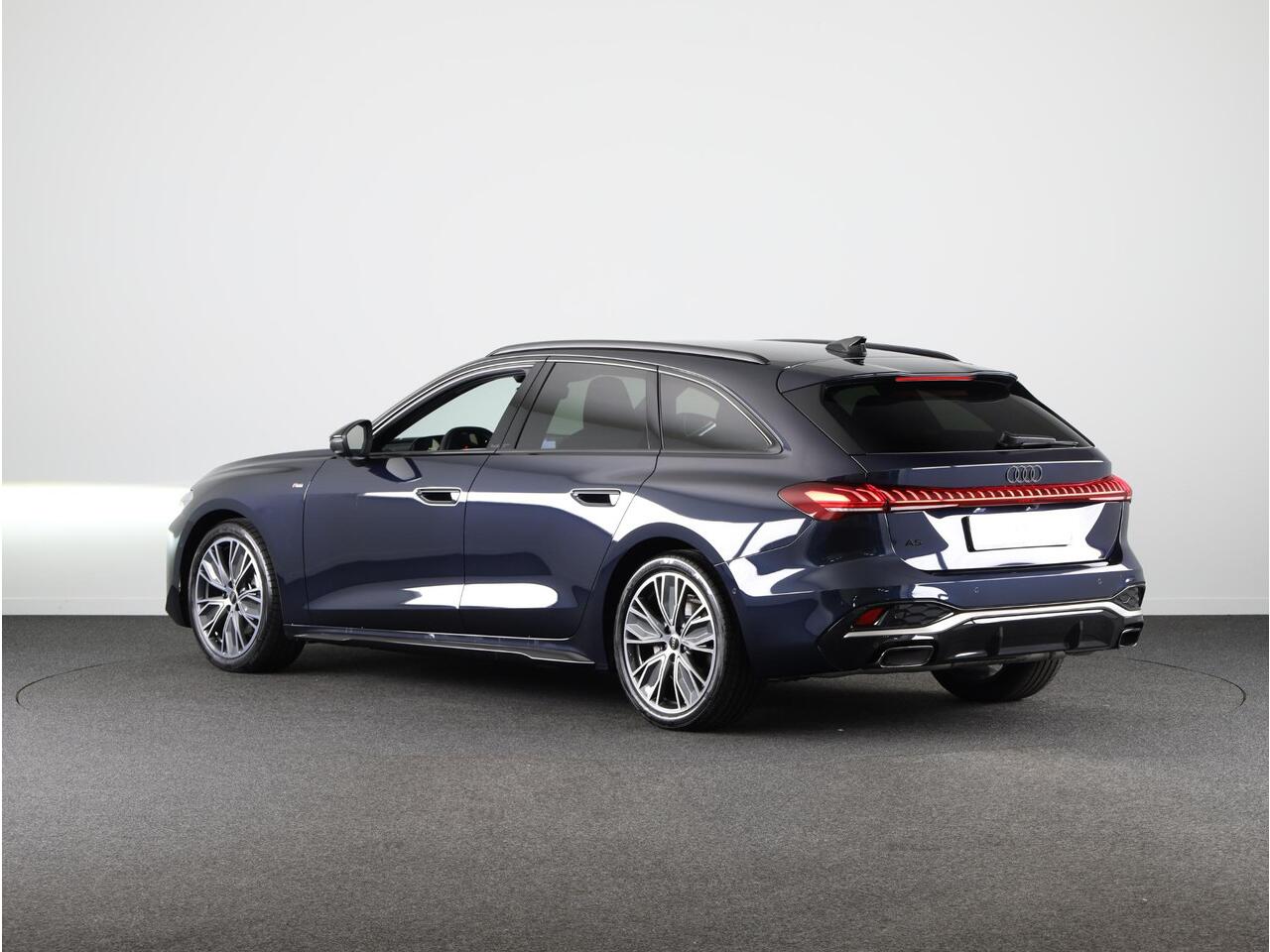 Audi A5 Avant 2.0 TFSI S edition 150pk | Matrix Led verlichting | Rondzicht camera | Keyless entry | 19 inch lichtmetalen velgen