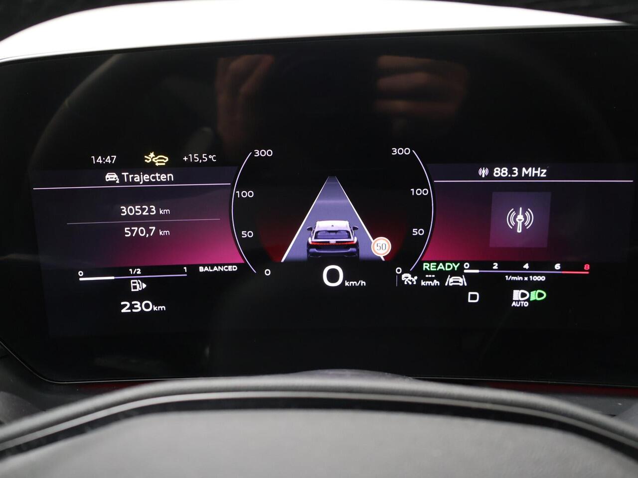 Audi A5 Avant S edition 40 TFSI S tronic | S line | Adaptive cruise controle | Lederen interieur | Elektrisch verstelbare stoelen | Ambienteverlichting multi color | Privacy glass |