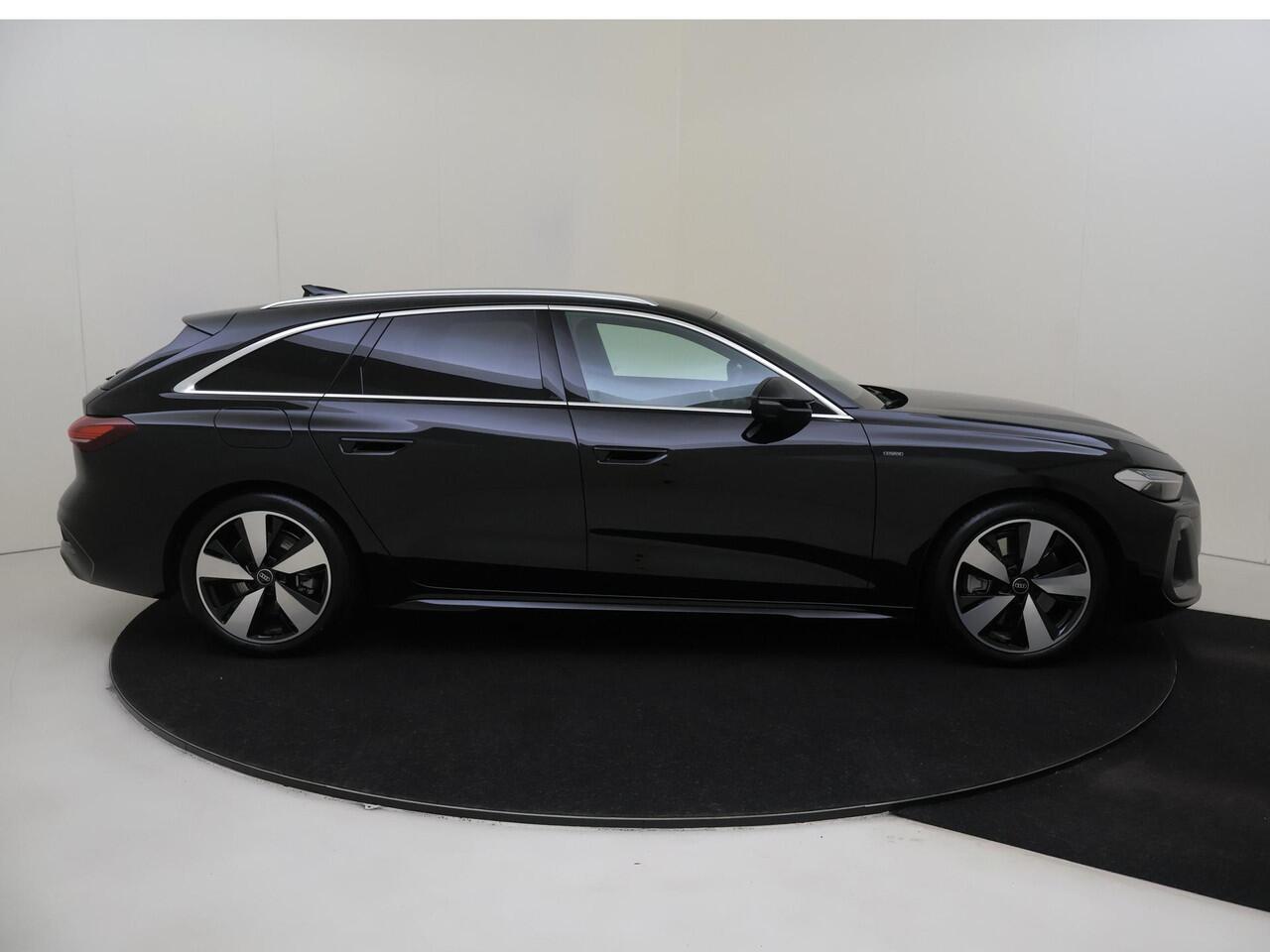 Audi A5 Avant 2.0 e-hybrid quattro S edition | Trekhaak | Display passagierszijde | Dodehoek detectie | 360 camera | Tech Plus pakket | Keyless | LED matrix verlichting |