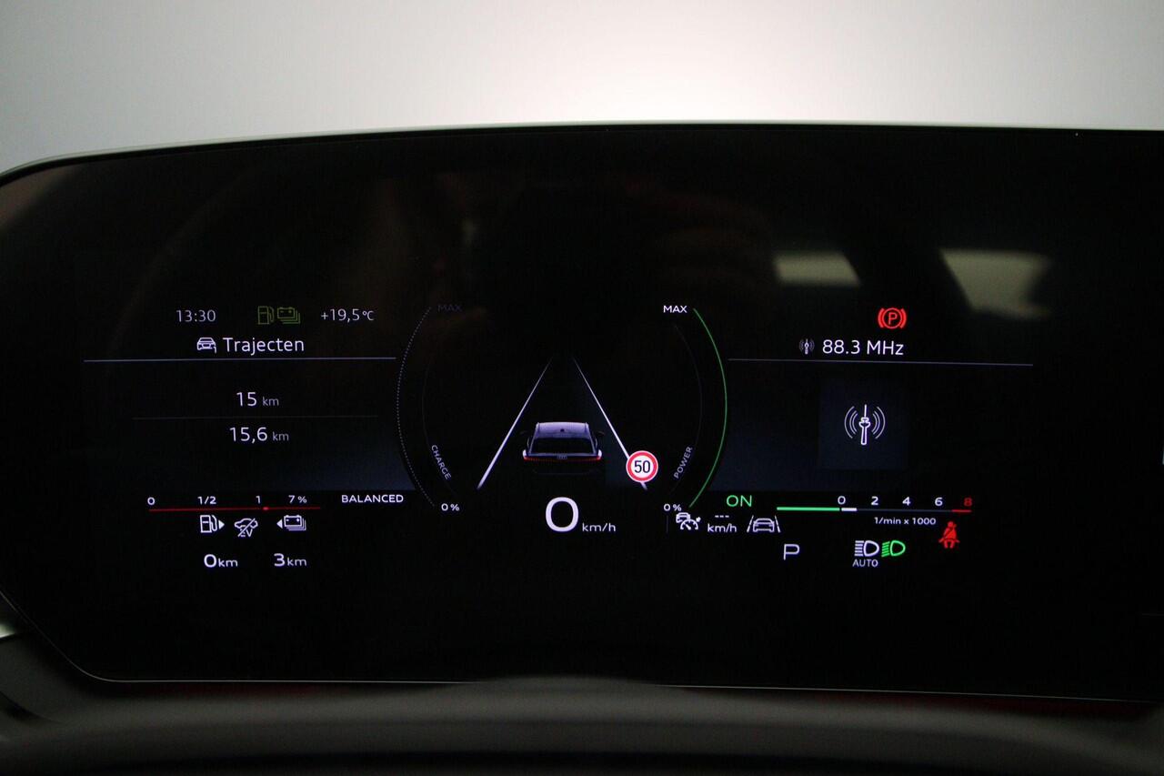 Audi A5 Avant 2.0 e-hybrid 299pk quattro S edition | Trekhaak | Pano | Audi Sound | Full-Led | Camera | ACC | Optiek zwart |