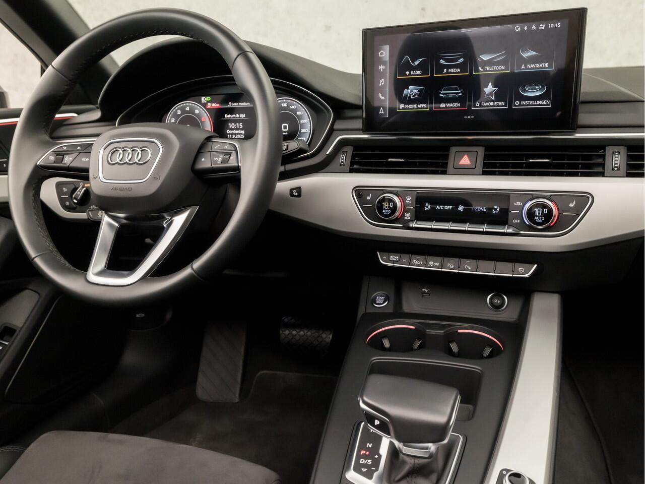 Audi A5 Cabriolet 40 TFSI S-Line Sport 204Pk Automaat (VIRTUAL COCKPIT, APPLE CARPLAY, GROOT NAVI, LEDER/ALCANTARA, MEMORY SEATS, ADAPTIVE CRUISE, STOELVERWARMING, SFEERVERLICHTING, KEYLESS, DAB+, NIEUWSTAAT)