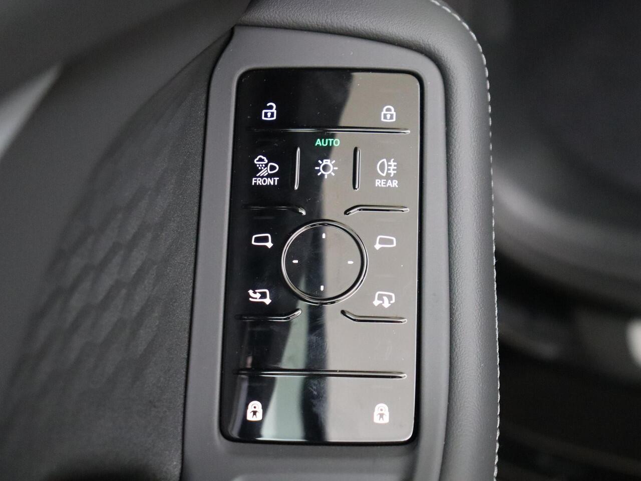 Audi A5 Limousine 2.0 TFSI Advanced edition Audi A5 Limousine 2.0 TFSI Advanced Edition |