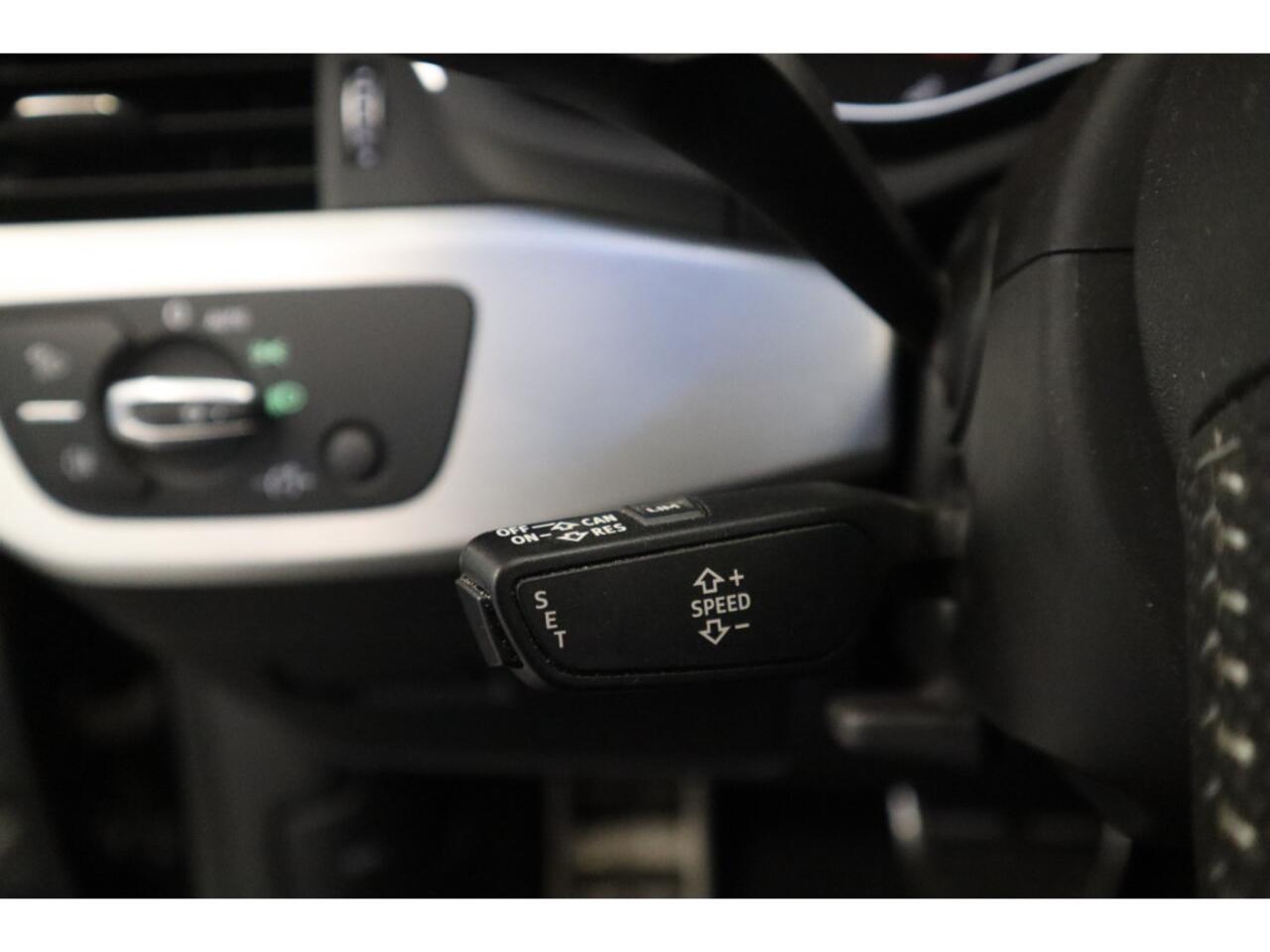 Audi A5 Sportback 35 TFSI Sport S-line edition Cruise Climate Navi N Gloss Black wielen