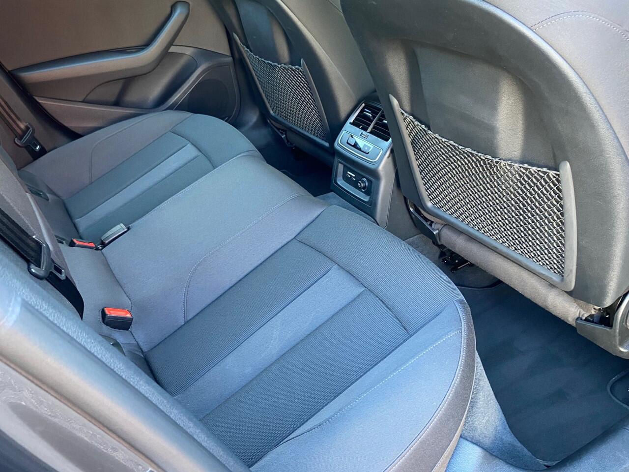 Audi A5 Sportback 40 TFSI Business Ed. / HUD /