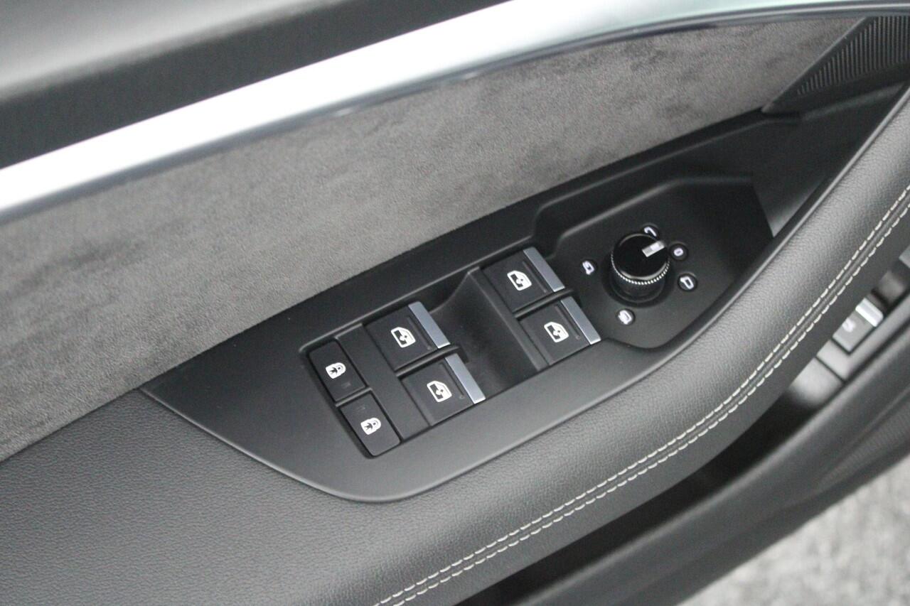 Audi A6 Avant 40 TDI 204pk S edition Leder Camera Stoelverwarming Keyless Virtual Cockpit Navigatie S-Line