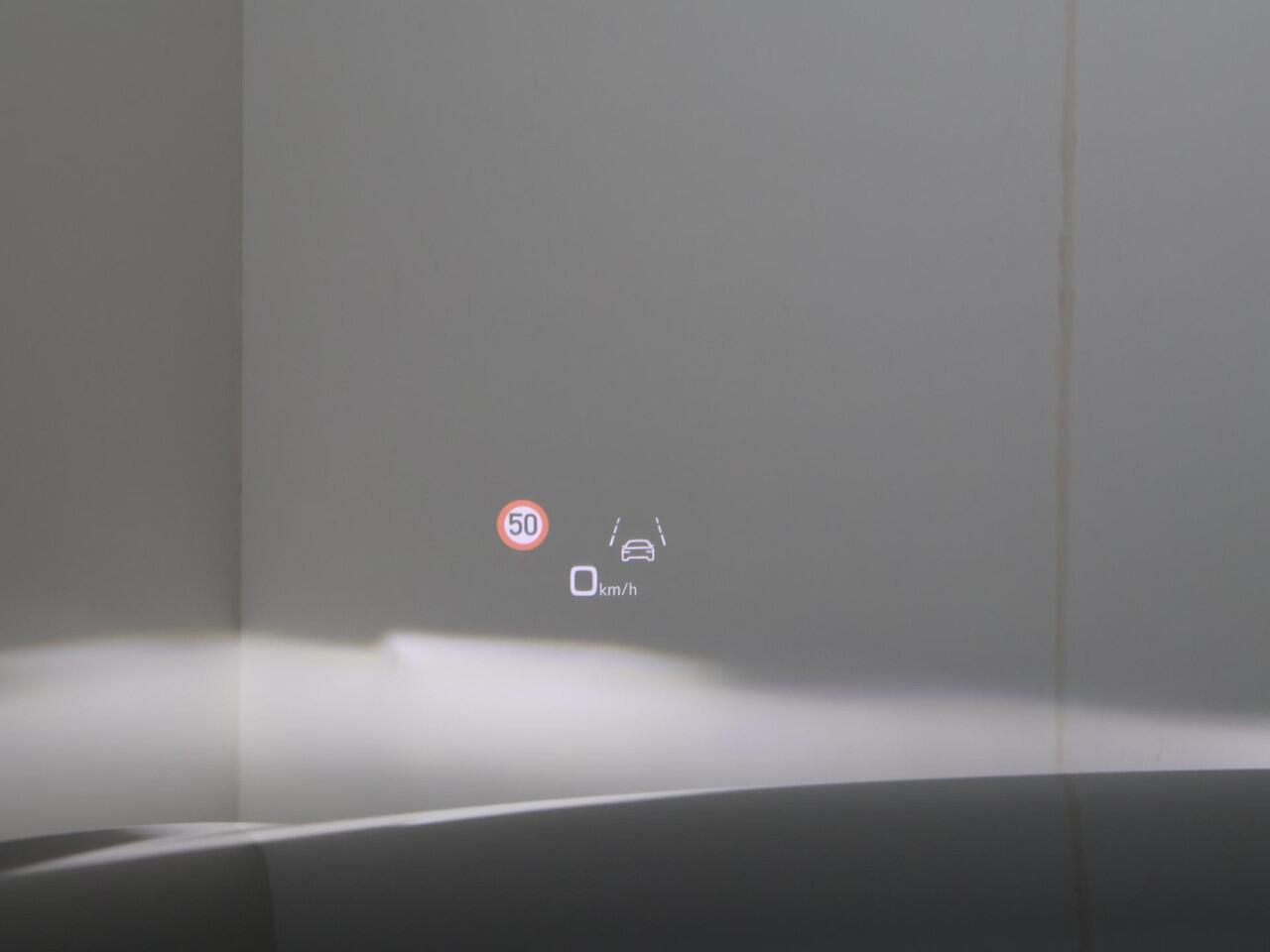 Audi A6 Avant 55 TFSI e quattro S edition Competition | 367 PK | Panoramadak | Trekhaak wegklapbaar | Head-up display |