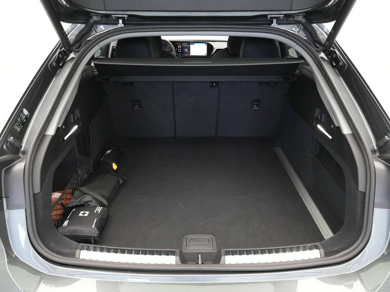 Audi A6 Avant TFSI Advanced edition Bijrijderdisplay ACC Blind Spot 360 camera Elek. stoelen