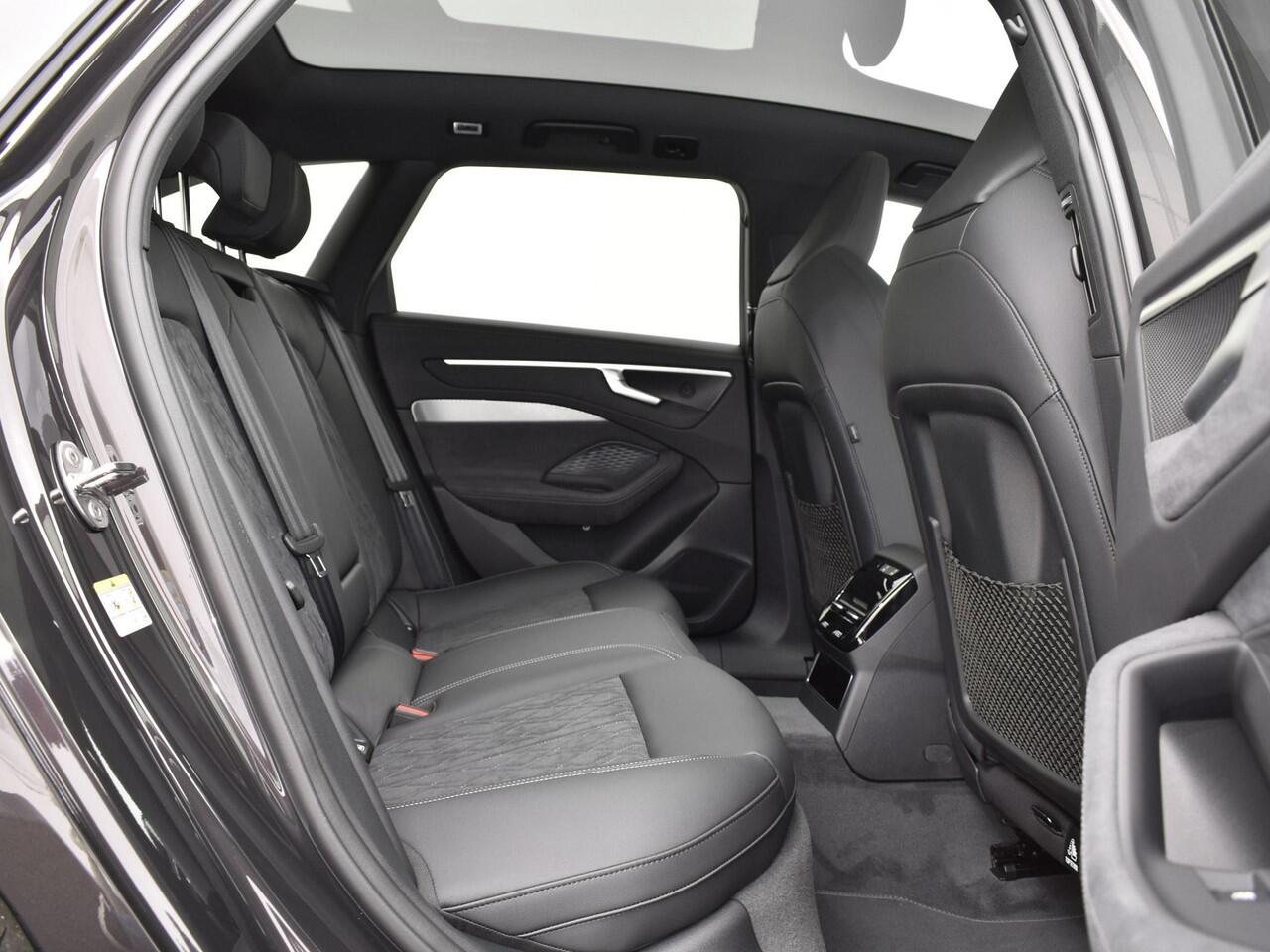 Audi A6 Avant 2.0 e-hybrid quattro S edition 299 PK · Glazen panoramadak · Tech plus · Privacy glas