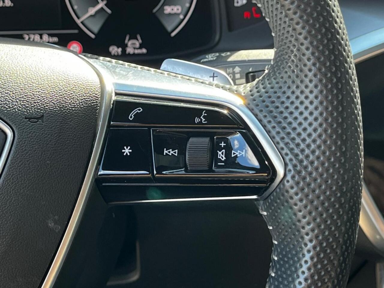 Audi A6 55TFSi 367pk Full S-line Matrix Sport Panorama 360gr. cam 21LM