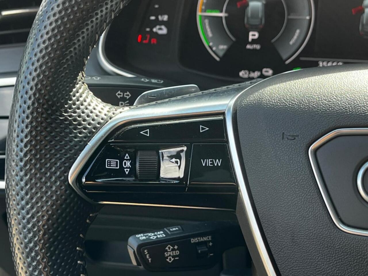 Audi A6 55TFSi 367pk Full S-line Matrix Sport Panorama 360gr. cam 21LM