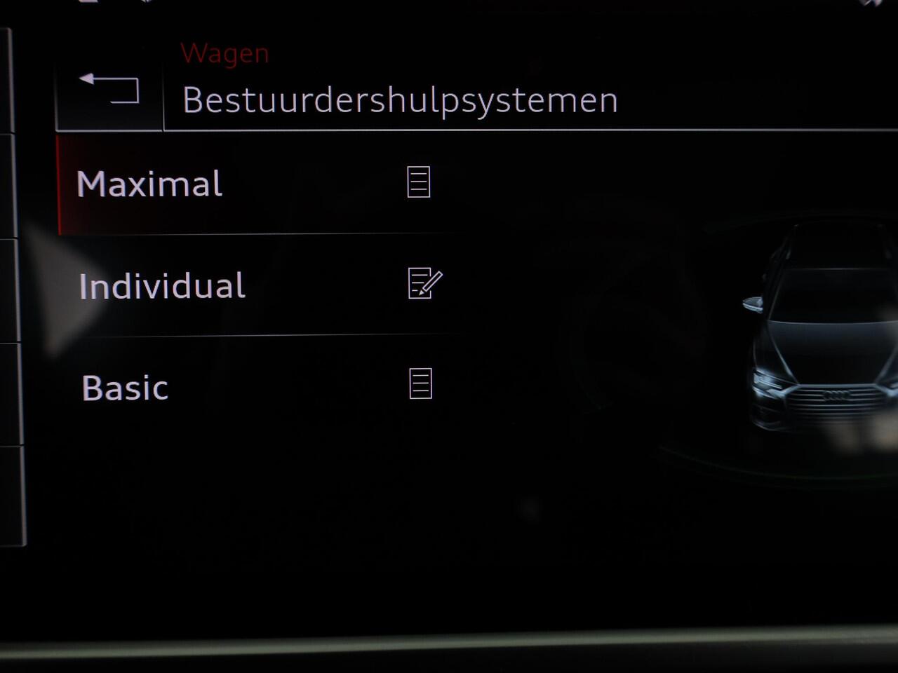 Audi A6 Avant 40 TFSI S edition 204pk | Panoramadak |Verwarmbare voorstoelen | 19'Lichtmetalen velgen | Parkeercamera |