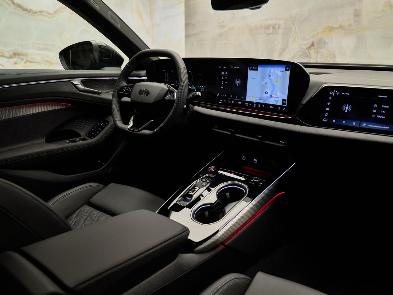 Audi A6 Avant E-Hybrid Quattro S Edition Competition, Edition 1, 21", pano, luchtv., tr.haak, B&O, luchtv., OLED, matrix-LED, memory, massage, HUD, privacy