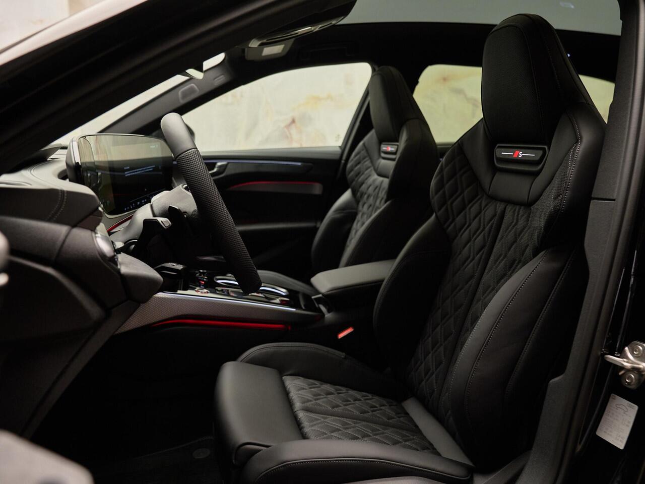 Audi A6 Avant E-Hybrid Quattro S Edition, Edition 1, pano, B&O, Matrix-LED, 21", massage, bijrijdersdisplay, HUD, ACC, privacy