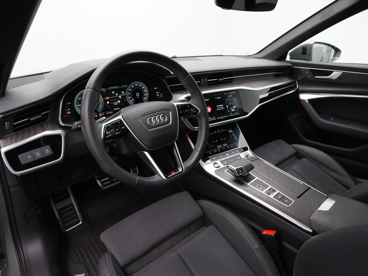 Audi A6 Avant 55 TFSI e 367 pk S-tronic quattro Pro Line S Competition / S-Line | Panoramadak | Trekhaak | Demperregeling | Geheugenstoel | Head-up display | Bang & Olufsen | 360 camera