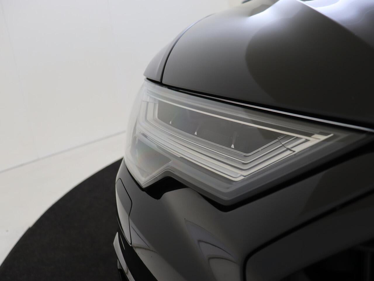 Audi A6 Avant 55 TFSI e quattro S edition Competition | Panoramadak | Trekhaak | Adaptieve demping systeem | Servo | 360 camera | 4-zone airco | Keyless | Dodehoek detectie | Stoel- en stuurwielverwarming |