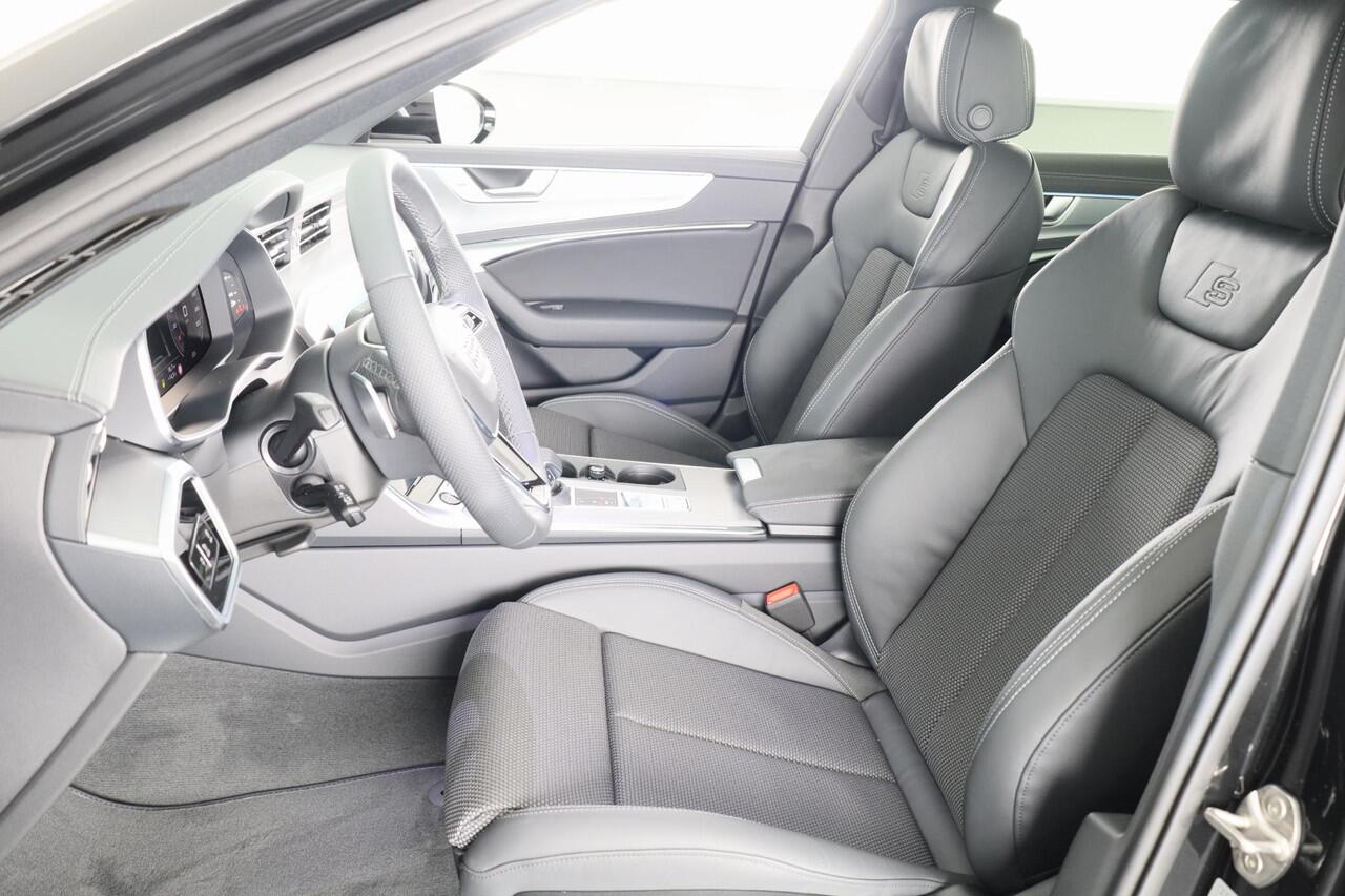 Audi A6 Avant 40 TFSI S edition Competition 204pk | Private lease vanaf ¤ 1.140,- per maand | Panoramadak, achteruitrijcamera, Optiekpakket zwart plus, stoelverwarming voorin, variabele hoofdsteunen